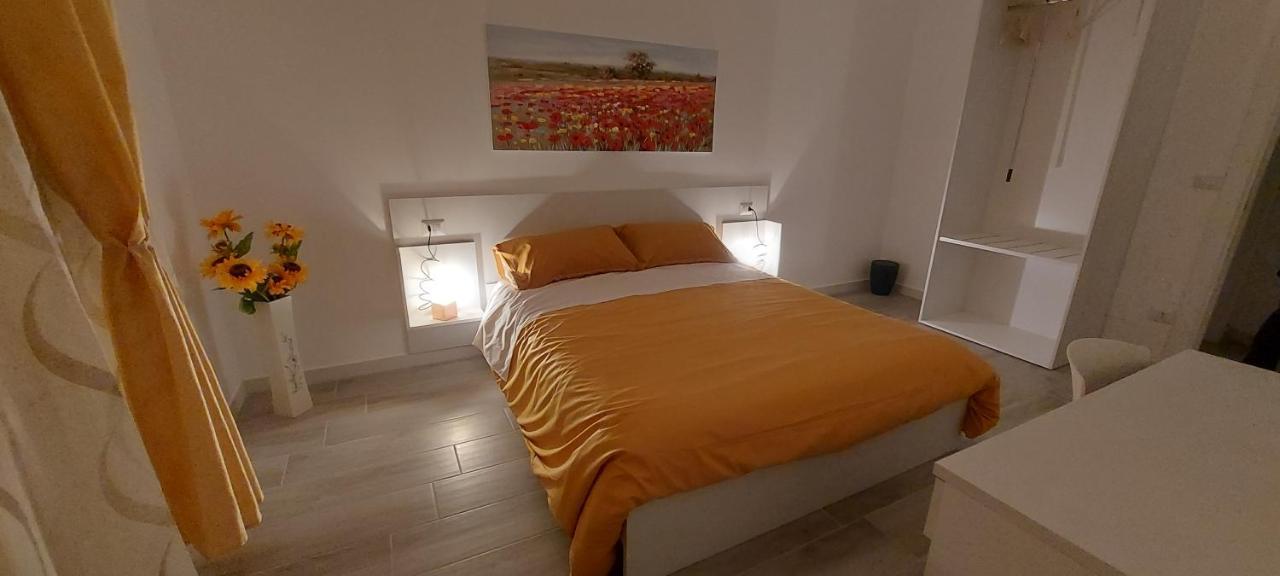 Le Gemelle Apartment Bari Bagian luar foto