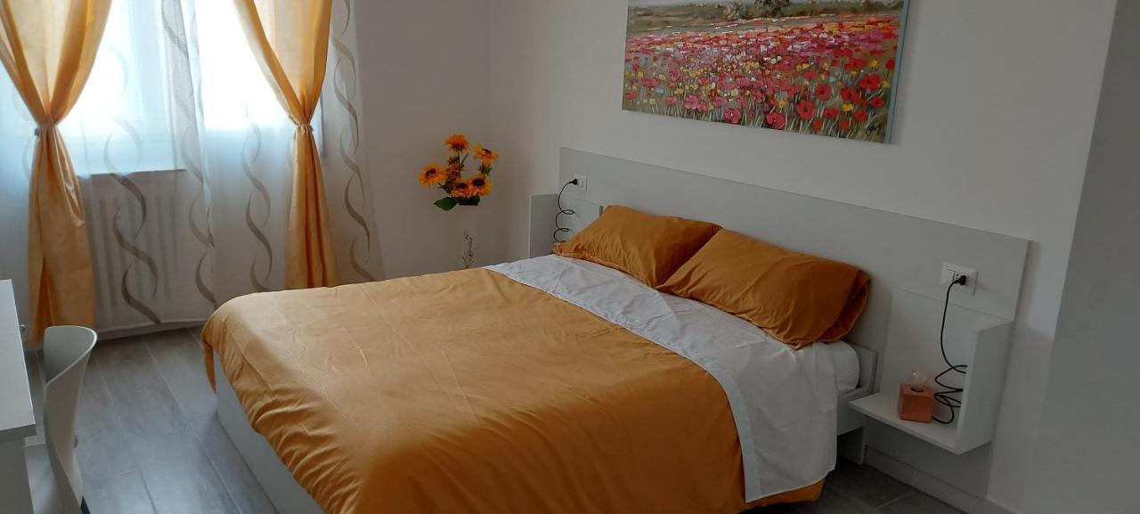 Le Gemelle Apartment Bari Bagian luar foto