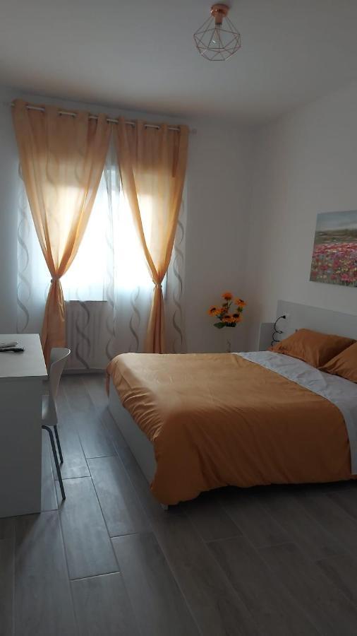 Le Gemelle Apartment Bari Bagian luar foto