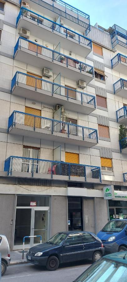 Le Gemelle Apartment Bari Bagian luar foto