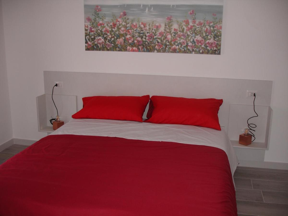 Le Gemelle Apartment Bari Bagian luar foto