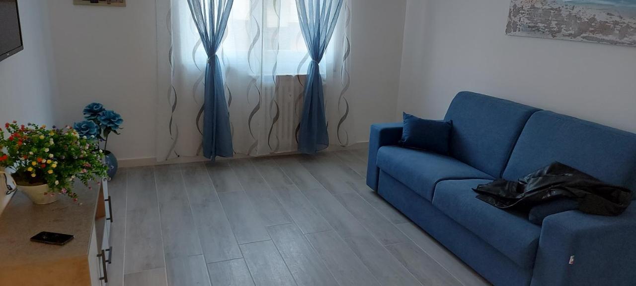 Le Gemelle Apartment Bari Bagian luar foto