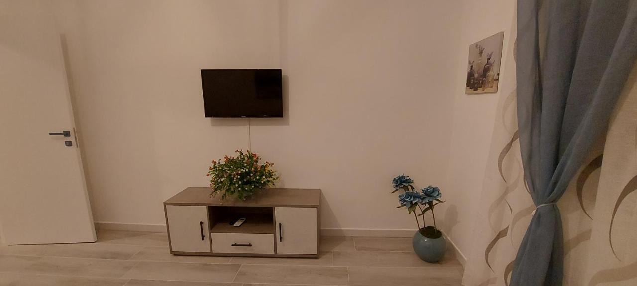 Le Gemelle Apartment Bari Bagian luar foto